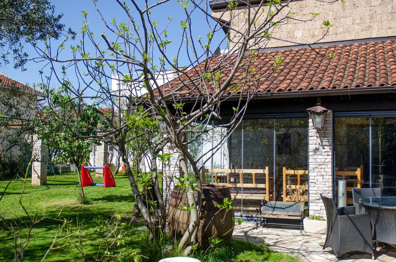 Hotel Mir Medjugorje Exterior photo