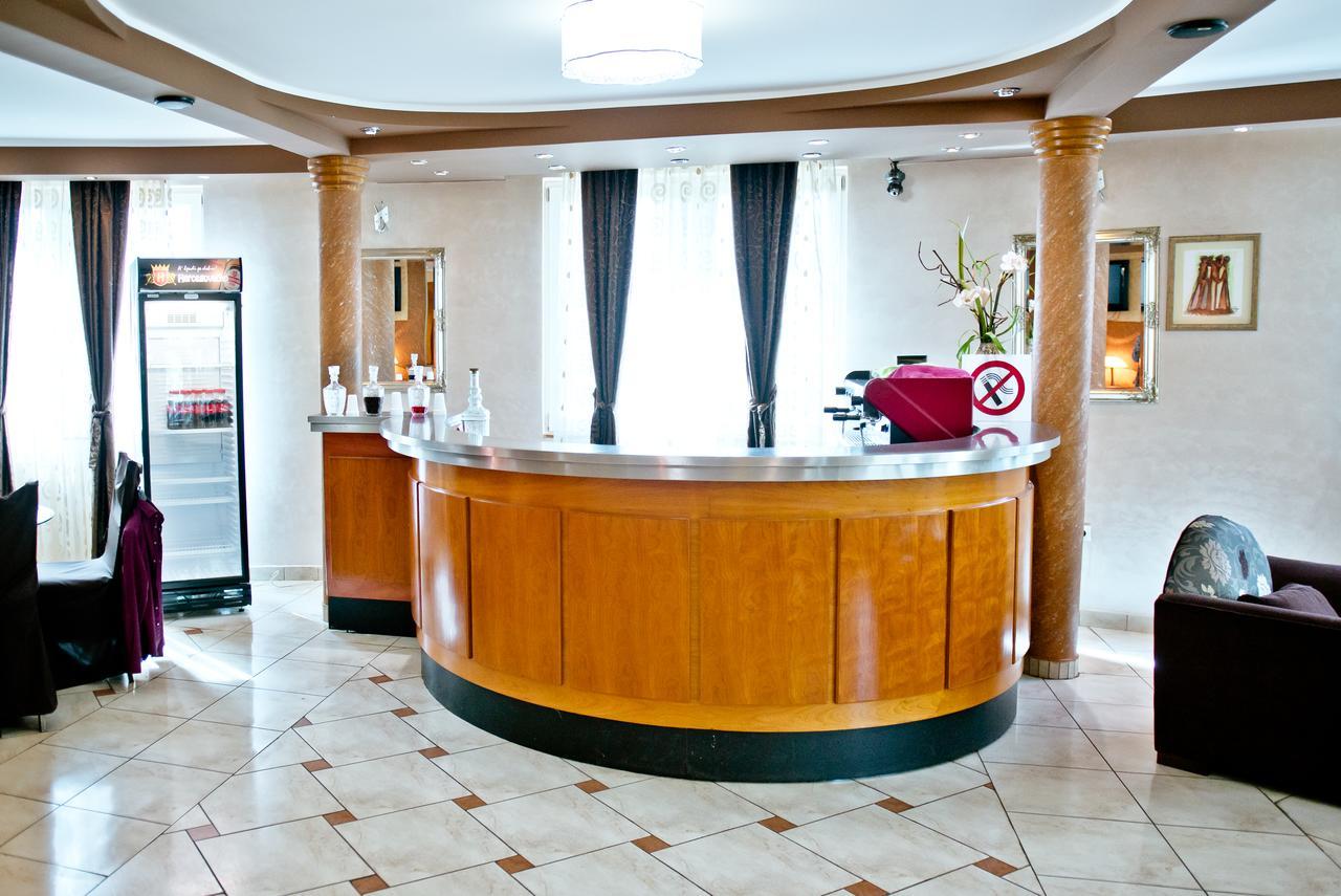 Hotel Mir Medjugorje Exterior photo