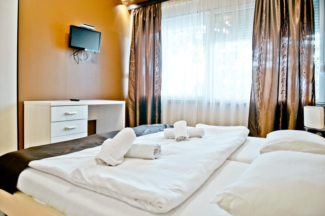 Hotel Mir Medjugorje Exterior photo
